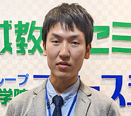 安達 先生