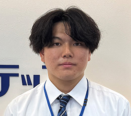 新實 先生